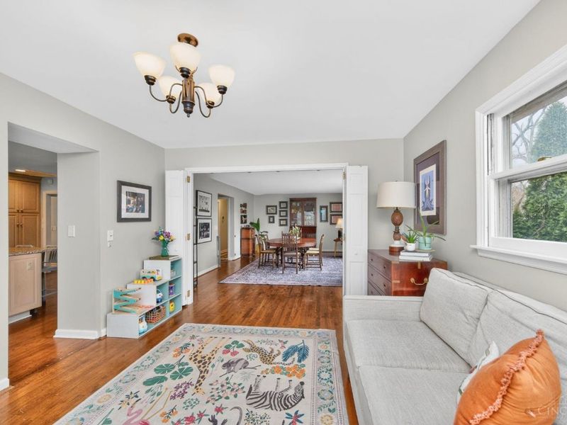 350 Pleasant Hill Drive, Wyoming, OH 45215 Photo 12