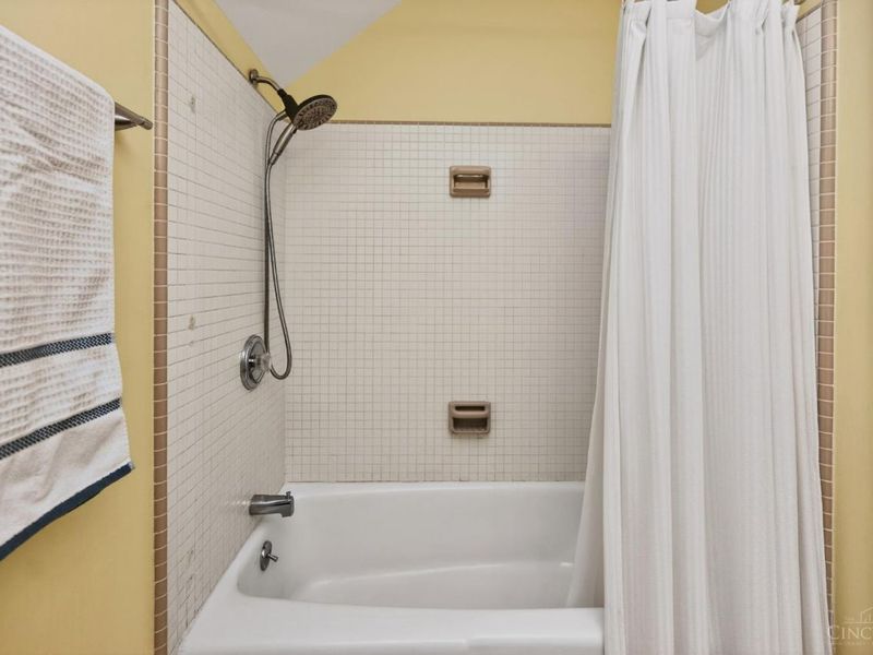 350 Pleasant Hill Drive, Wyoming, OH 45215 Photo 33