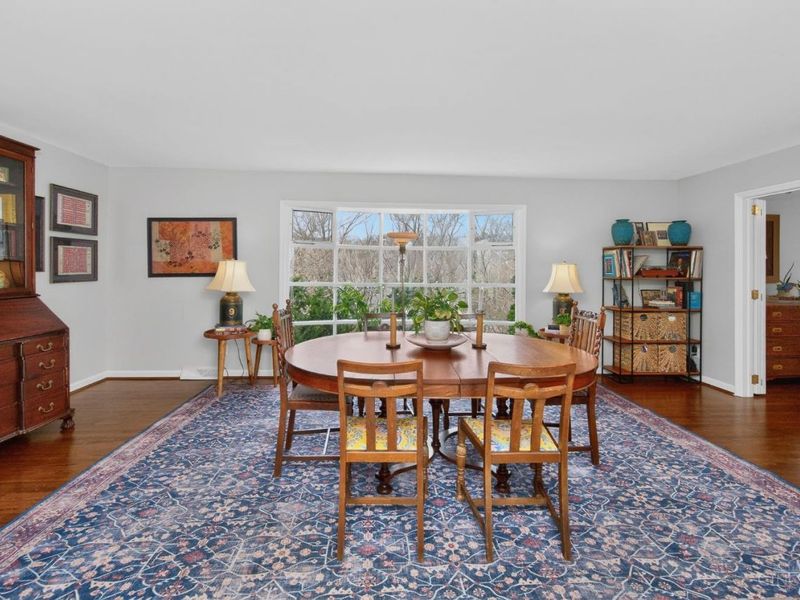 350 Pleasant Hill Drive, Wyoming, OH 45215 Photo 9