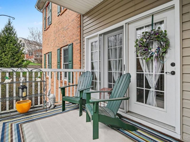 5401 Michelles Oak Court, Unit E, Green Township, OH 45238 Photo 3