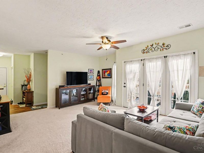 5401 Michelles Oak Court, Unit E, Green Township, OH 45238 Photo 7