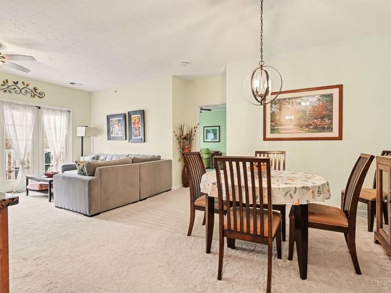 5401 Michelles Oak Court, Unit E, Green Township, OH 45238 Photo 8