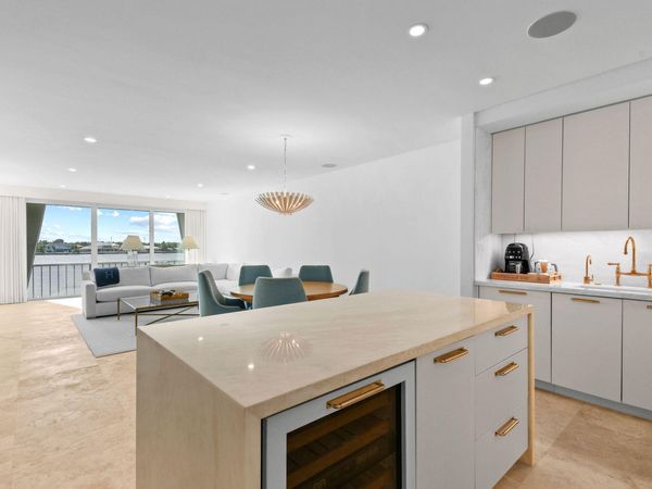 2180 Ibis Isle Road, Unit 12, Palm Beach, FL 33480