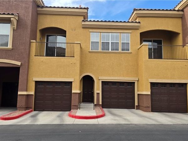 3975 N HUALAPAI Way, Unit 219, Las Vegas, NV 89129