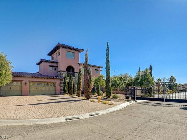 8490 Via De Bellasidra Court, Las Vegas, NV 89123
