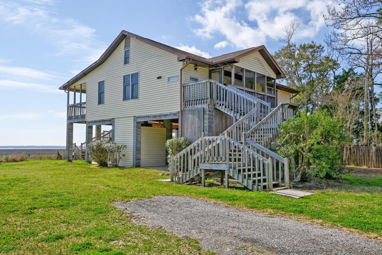 1538 Periwinkle Drive Photo 12