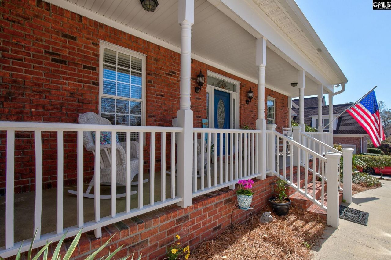 502 Eagle Pointe Drive  Photo 4