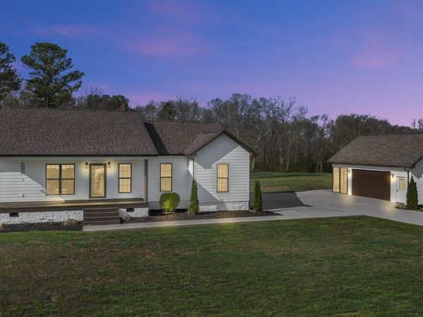 101 Pebble Lane, Sylvania, AL 35988