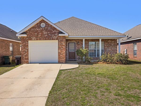 7 Oxford Dr., Hattiesburg, MS 39402