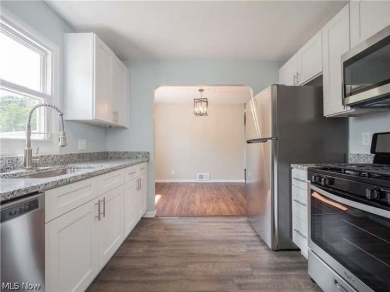 18310 Harvard Avenue, Cleveland, OH 44122 Photo 10