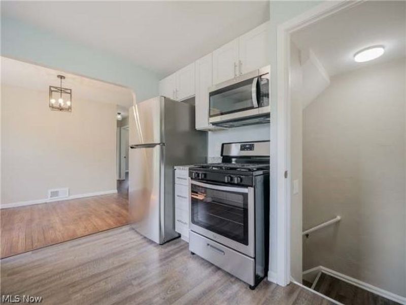 18310 Harvard Avenue, Cleveland, OH 44122 Photo 11