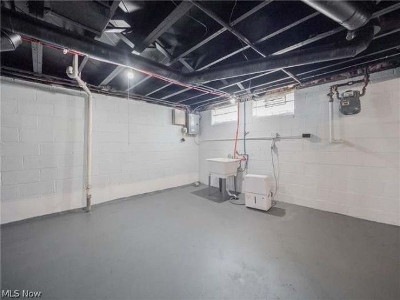 18310 Harvard Avenue, Cleveland, OH 44122 Photo 14