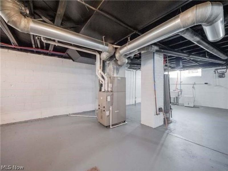 18310 Harvard Avenue, Cleveland, OH 44122 Photo 16