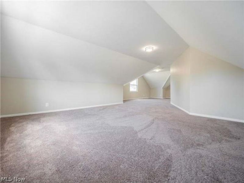 18310 Harvard Avenue, Cleveland, OH 44122 Photo 17