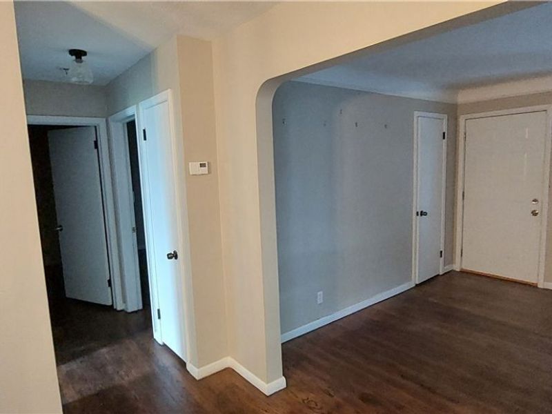 18310 Harvard Avenue, Cleveland, OH 44122 Photo 4