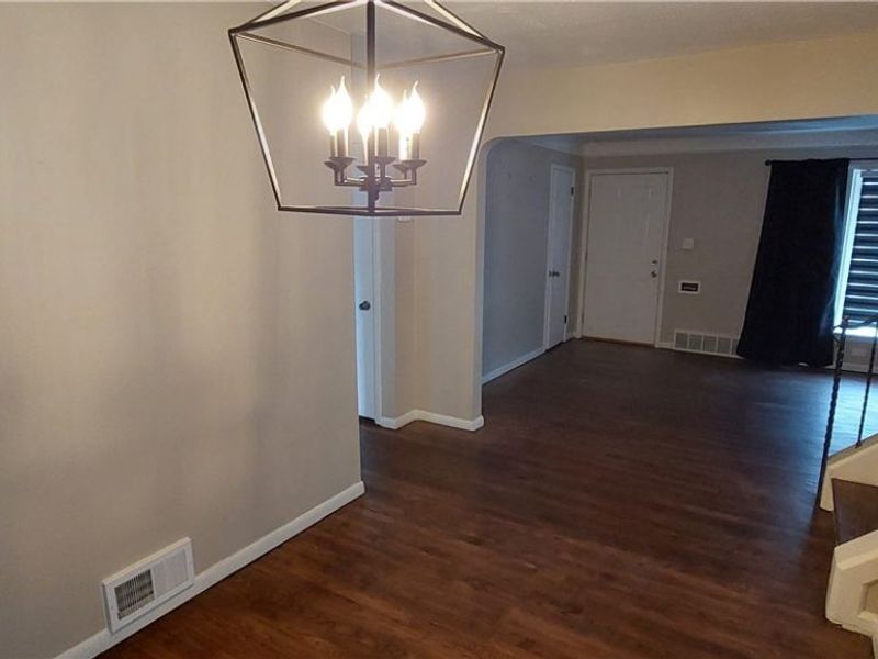 18310 Harvard Avenue, Cleveland, OH 44122 Photo 7