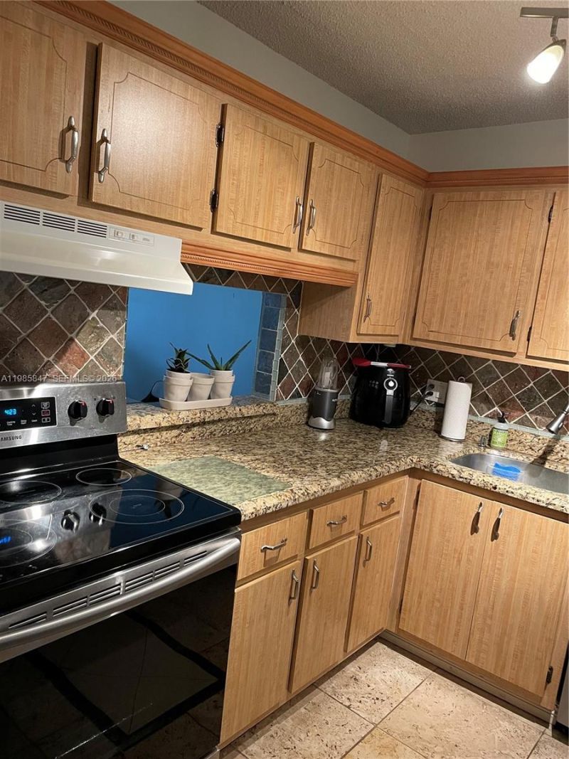 2828 Casita Way , Unit 205, Delray Beach, FL 33445 Photo