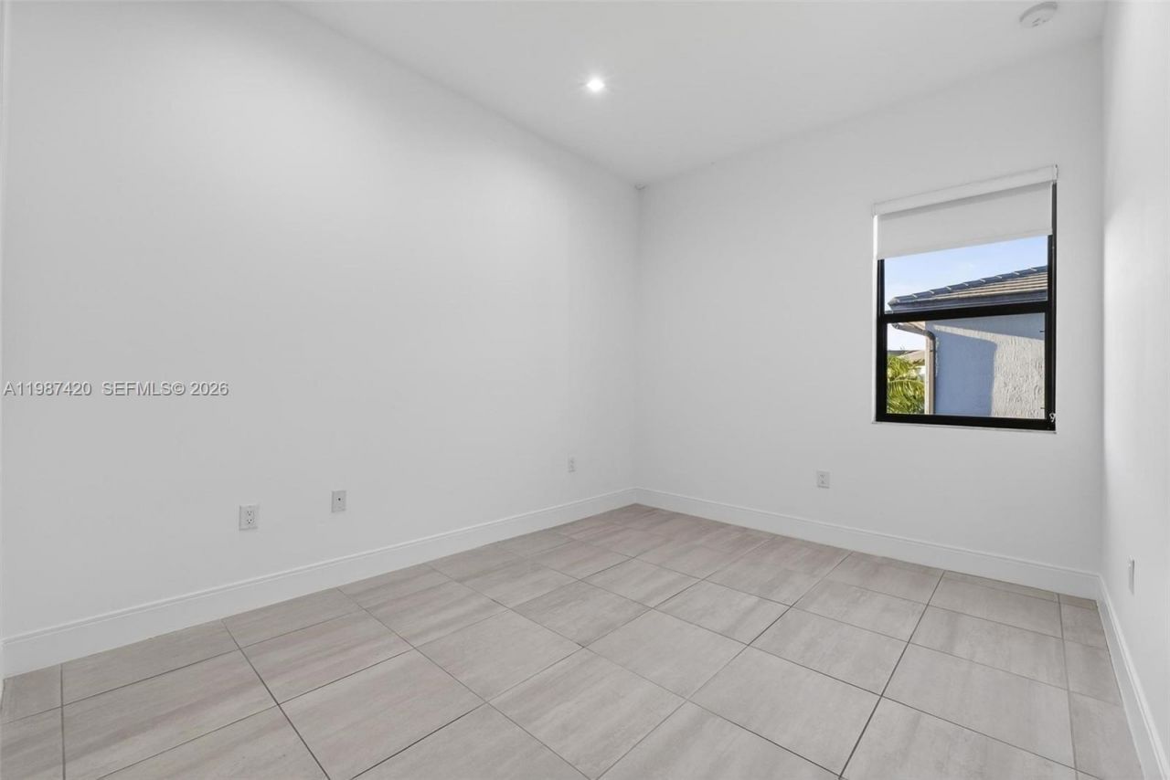 8237 NW 43rd St , Doral, FL 33166 Photo