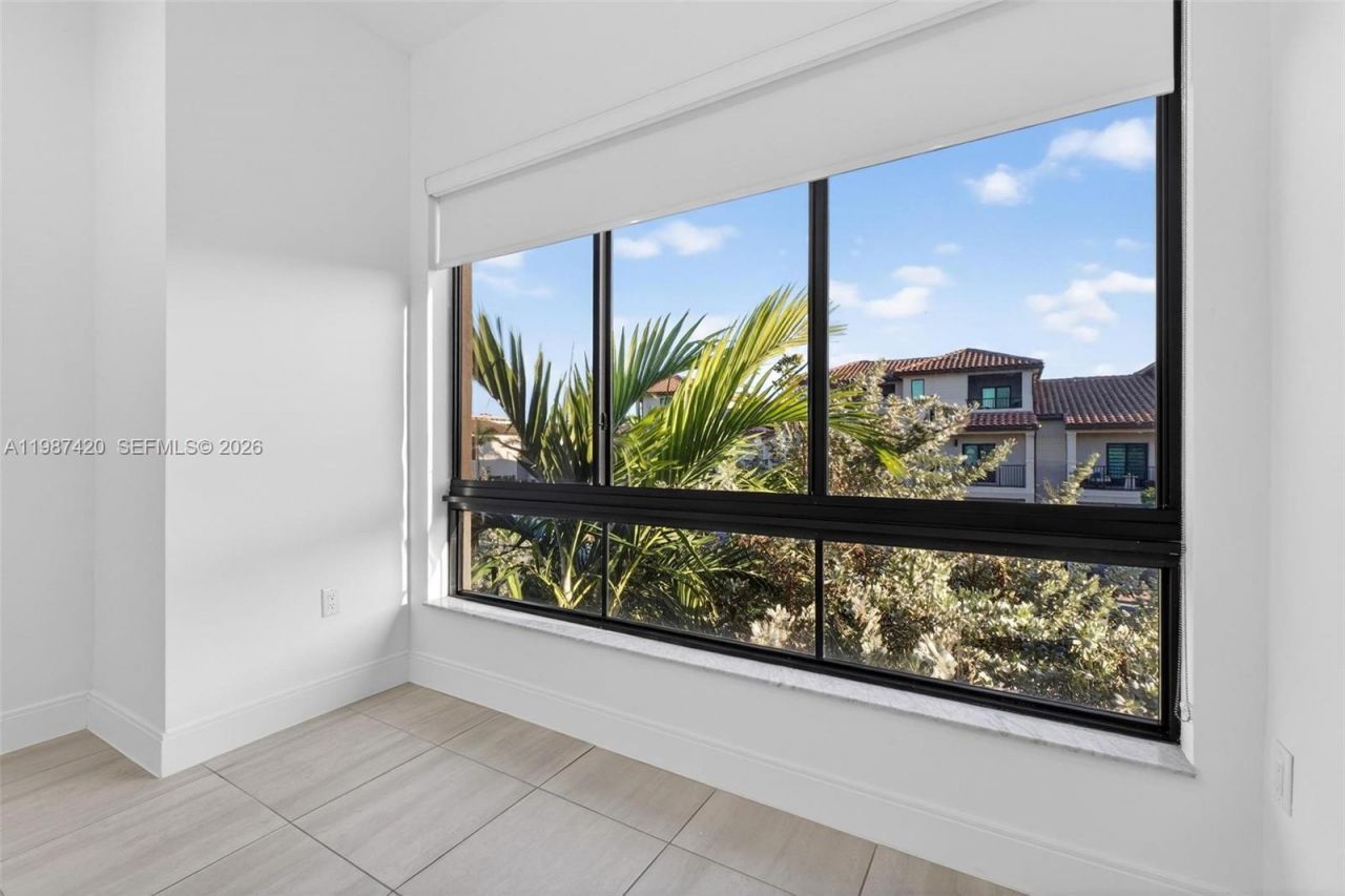 8237 NW 43rd St , Doral, FL 33166 Photo