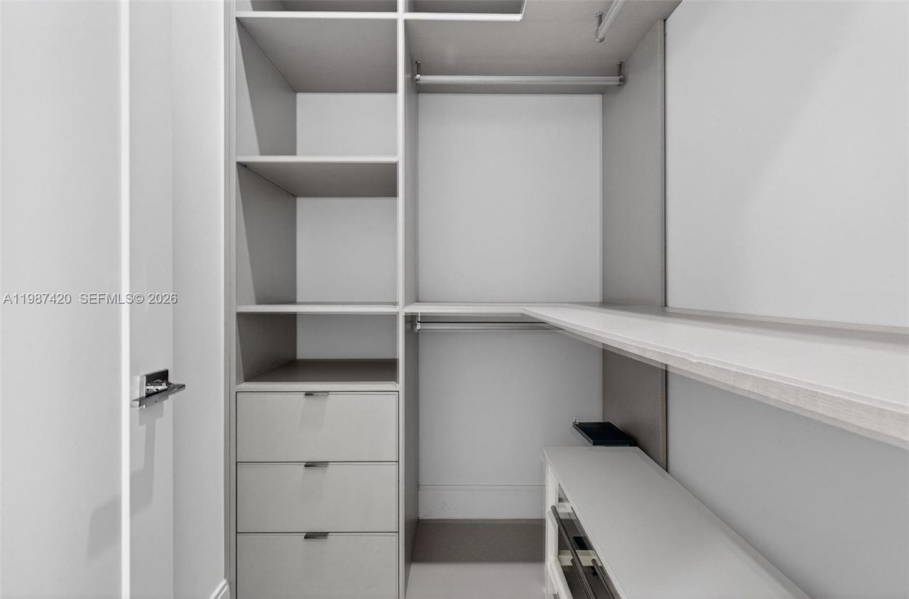 8237 NW 43rd St , Doral, FL 33166 Photo