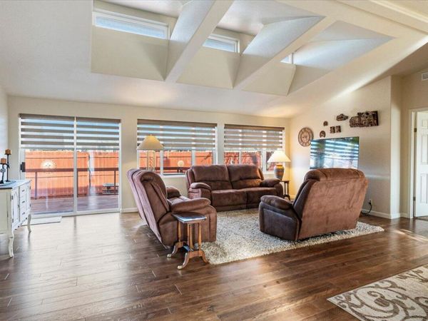 1875 NE 6th Street, Redmond, OR 97756