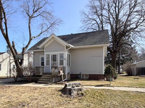 121 DIVISION ST, Alta, IA 51002
