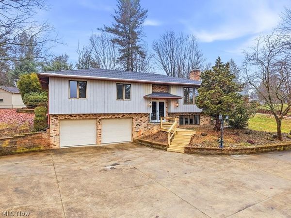 1464 Blair Drive , Akron, OH 44312