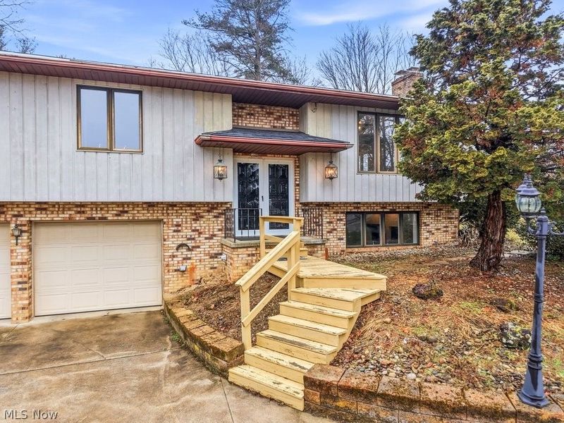 1464 Blair Drive, Akron, OH 44312 Photo 2