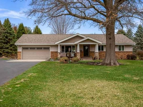 2412 SQUAW PRAIRIE Road, BELVIDERE, IL 61008