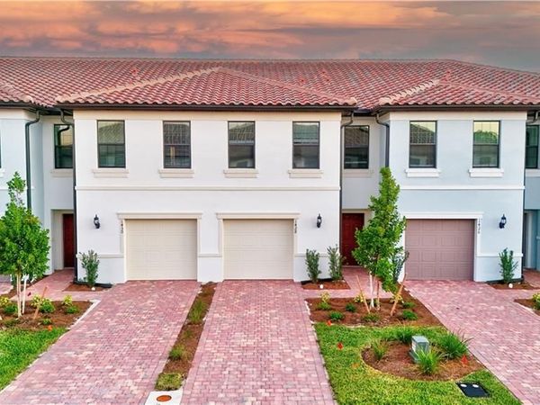 1428 Weeping Willow CT , CAPE CORAL, FL 33909