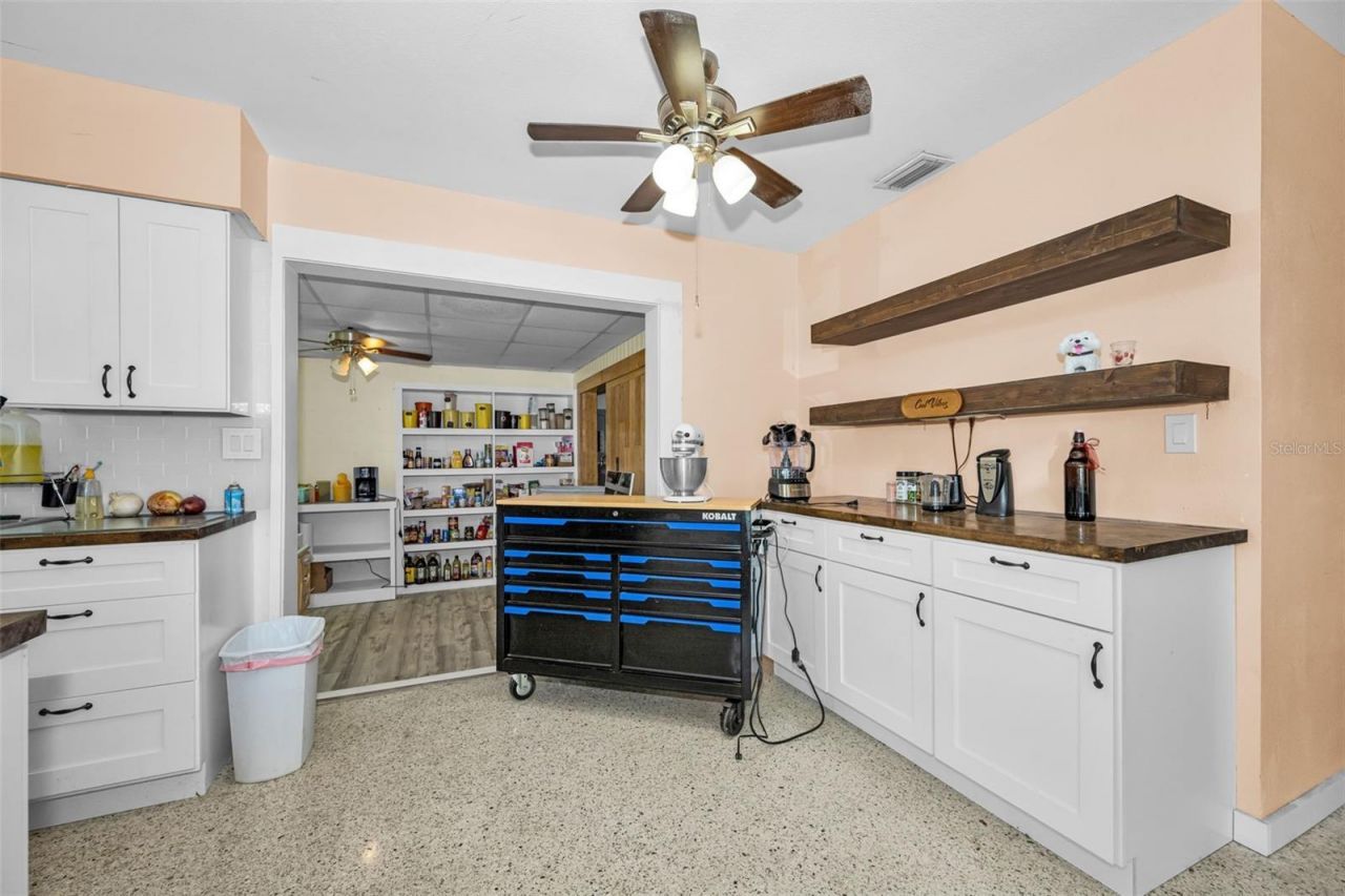 5769 Dartmouth Avenue N, Saint Petersburg, FL 33710 Photo
