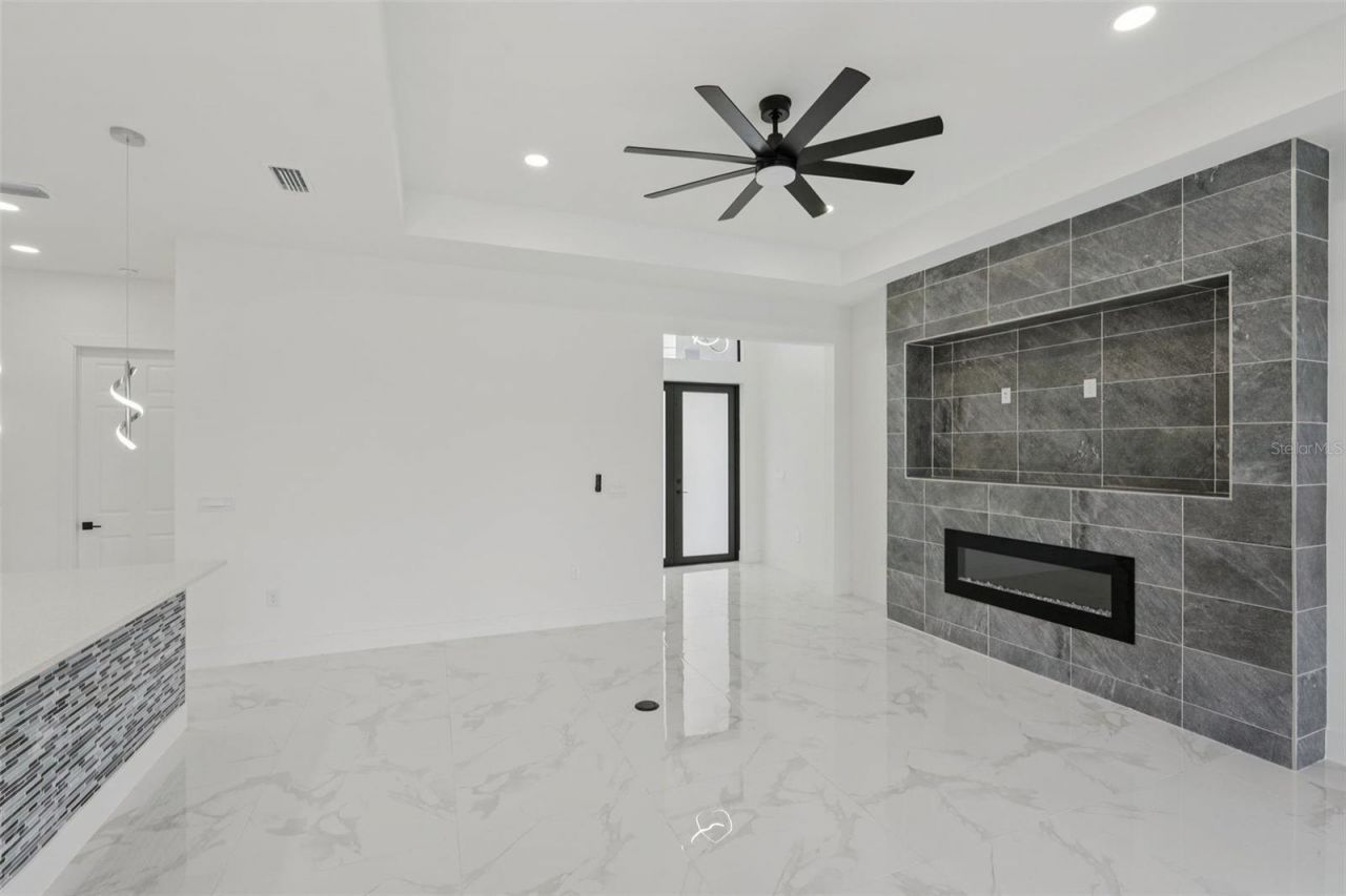 12 SE 17th Avenue, Cape Coral, FL 33990 Photo