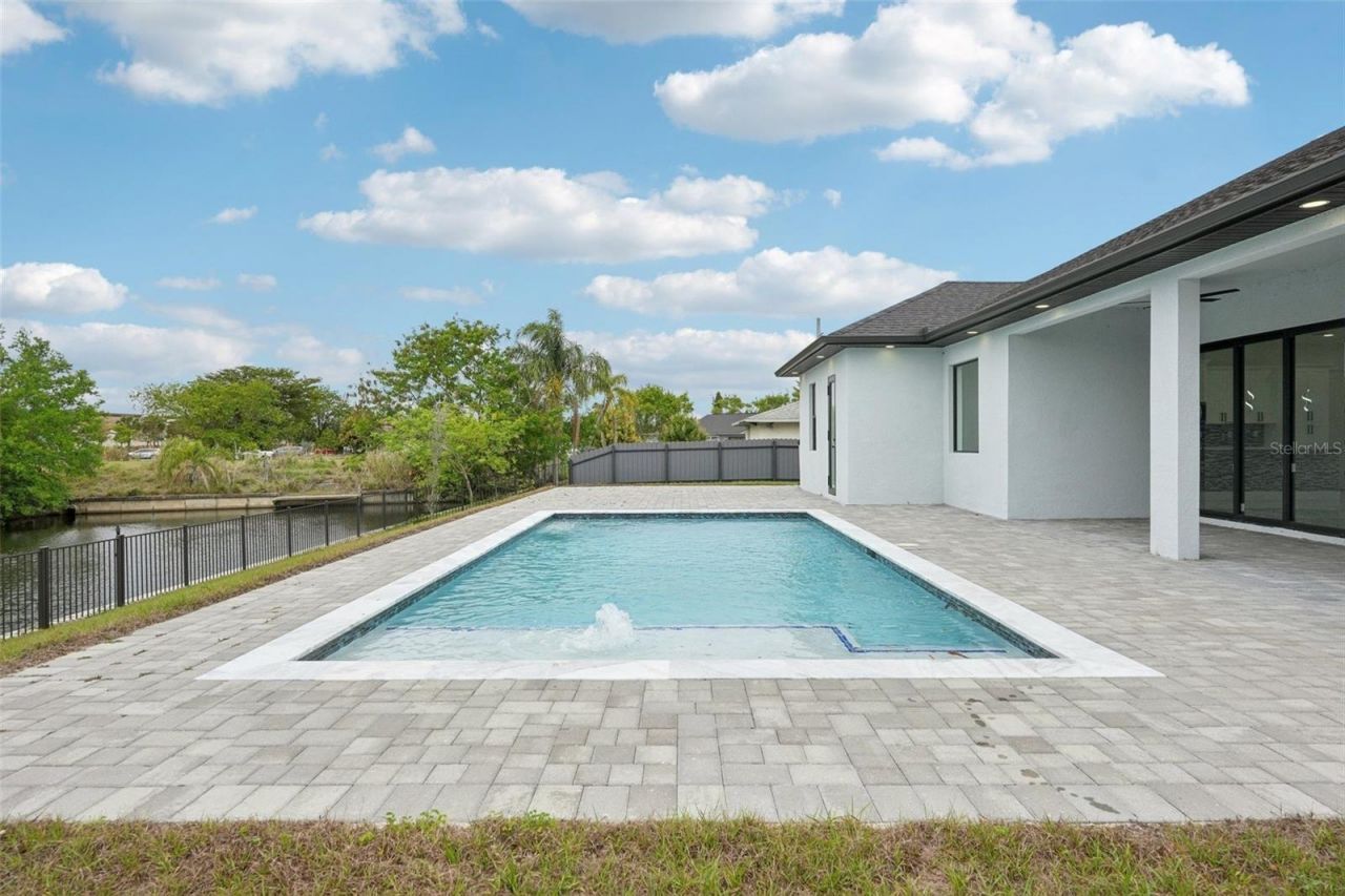 12 SE 17th Avenue, Cape Coral, FL 33990 Photo