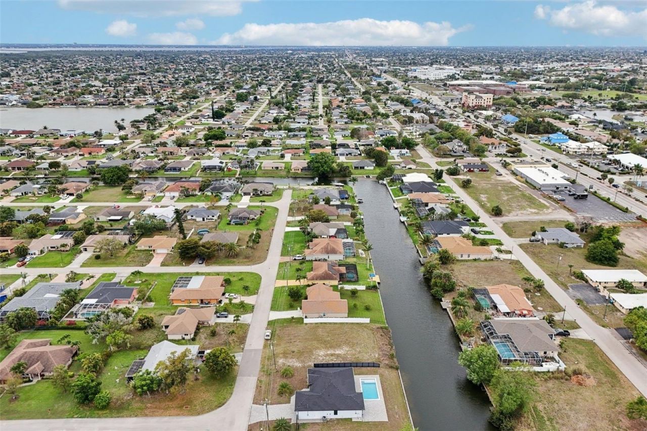 12 SE 17th Avenue, Cape Coral, FL 33990 Photo