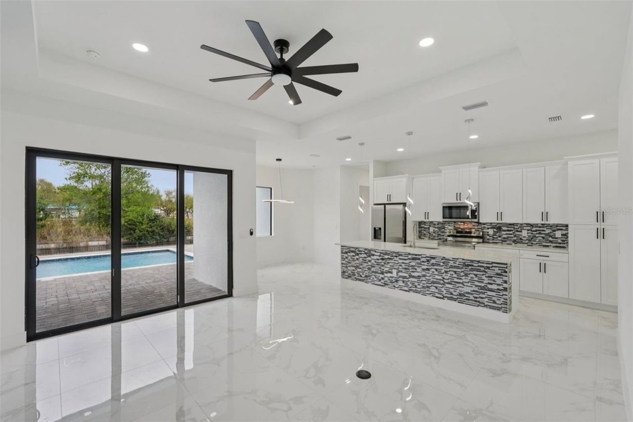 12 SE 17th Avenue, Cape Coral, FL 33990 Photo