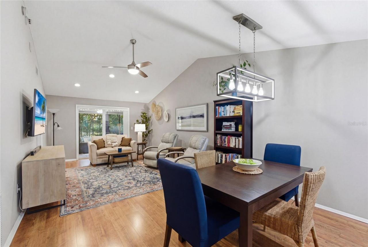 5905 36th Avenue Circle W, Bradenton, FL 34209 Photo