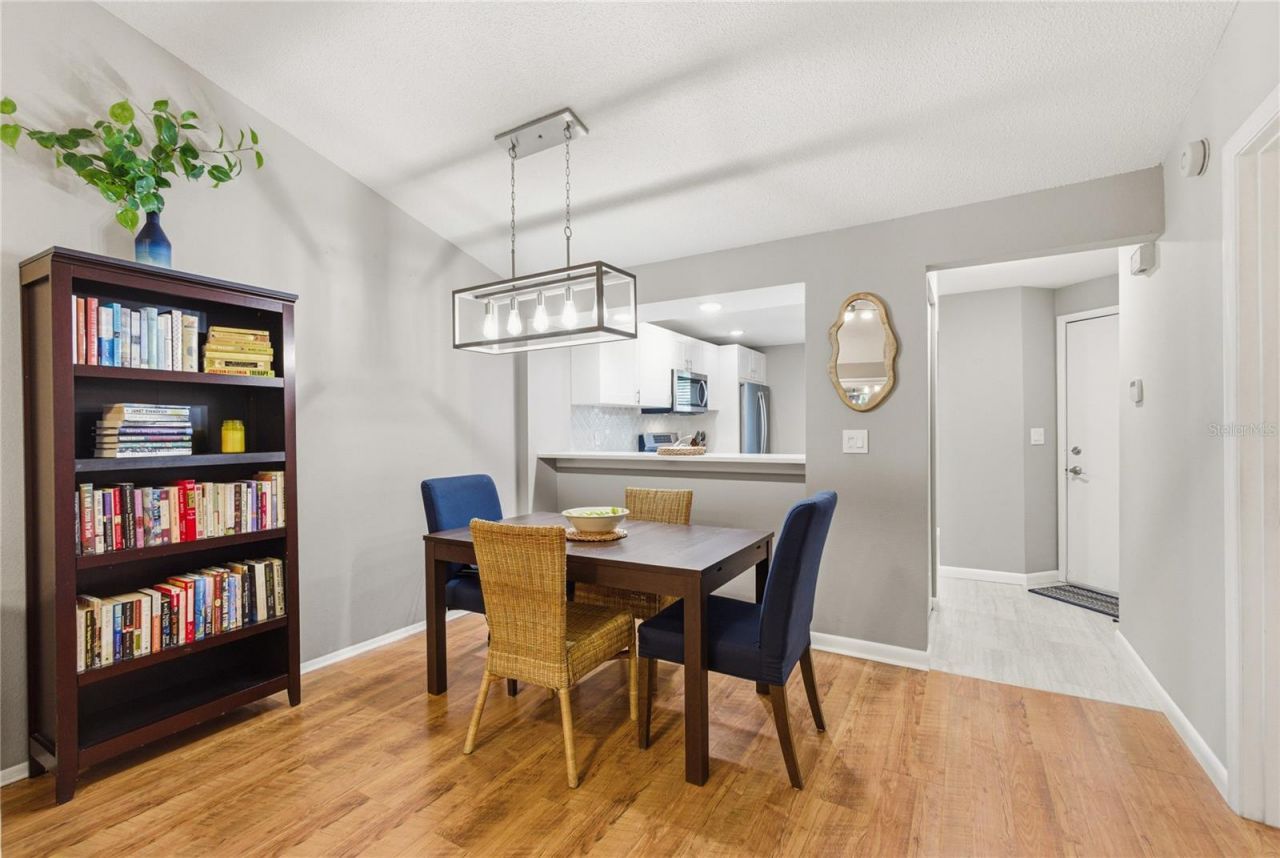 5905 36th Avenue Circle W, Bradenton, FL 34209 Photo