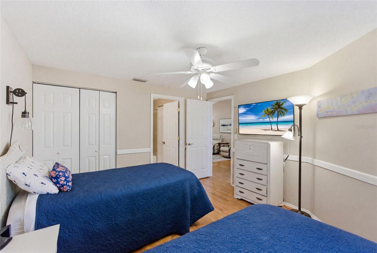 5905 36th Avenue Circle W, Bradenton, FL 34209 Photo