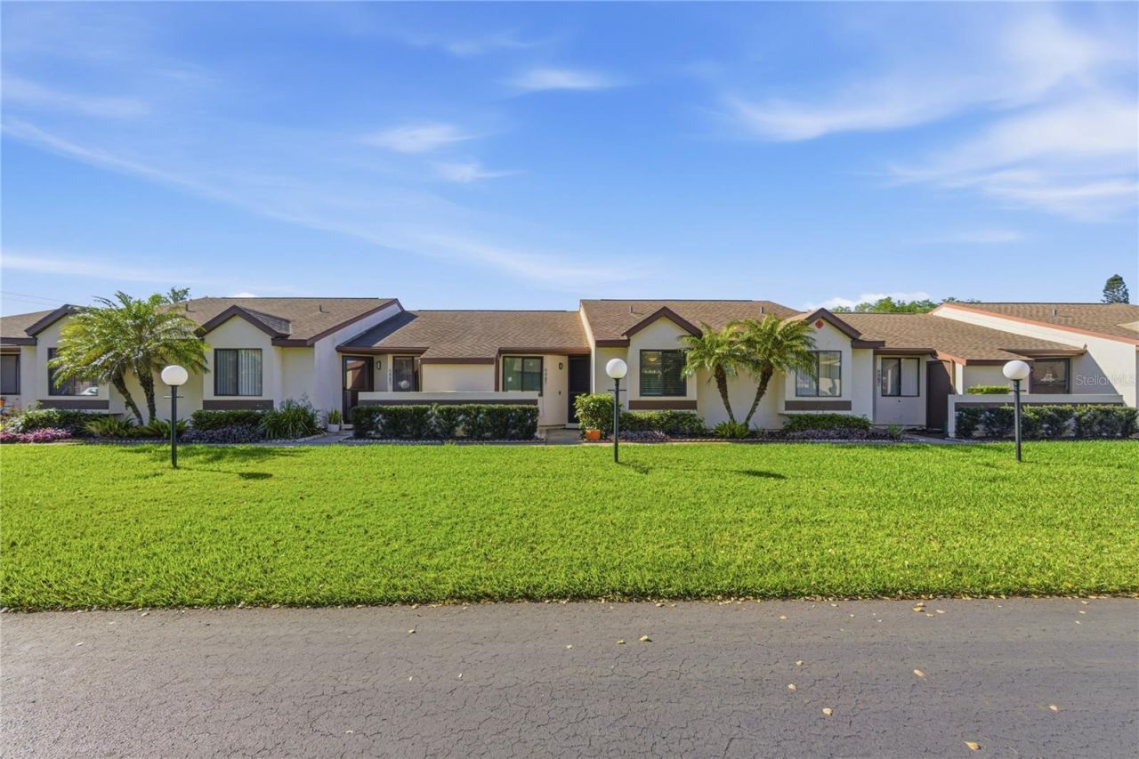 5905 36th Avenue Circle W, Bradenton, FL 34209 Photo