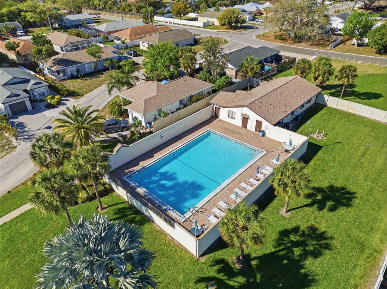 5905 36th Avenue Circle W, Bradenton, FL 34209 Photo