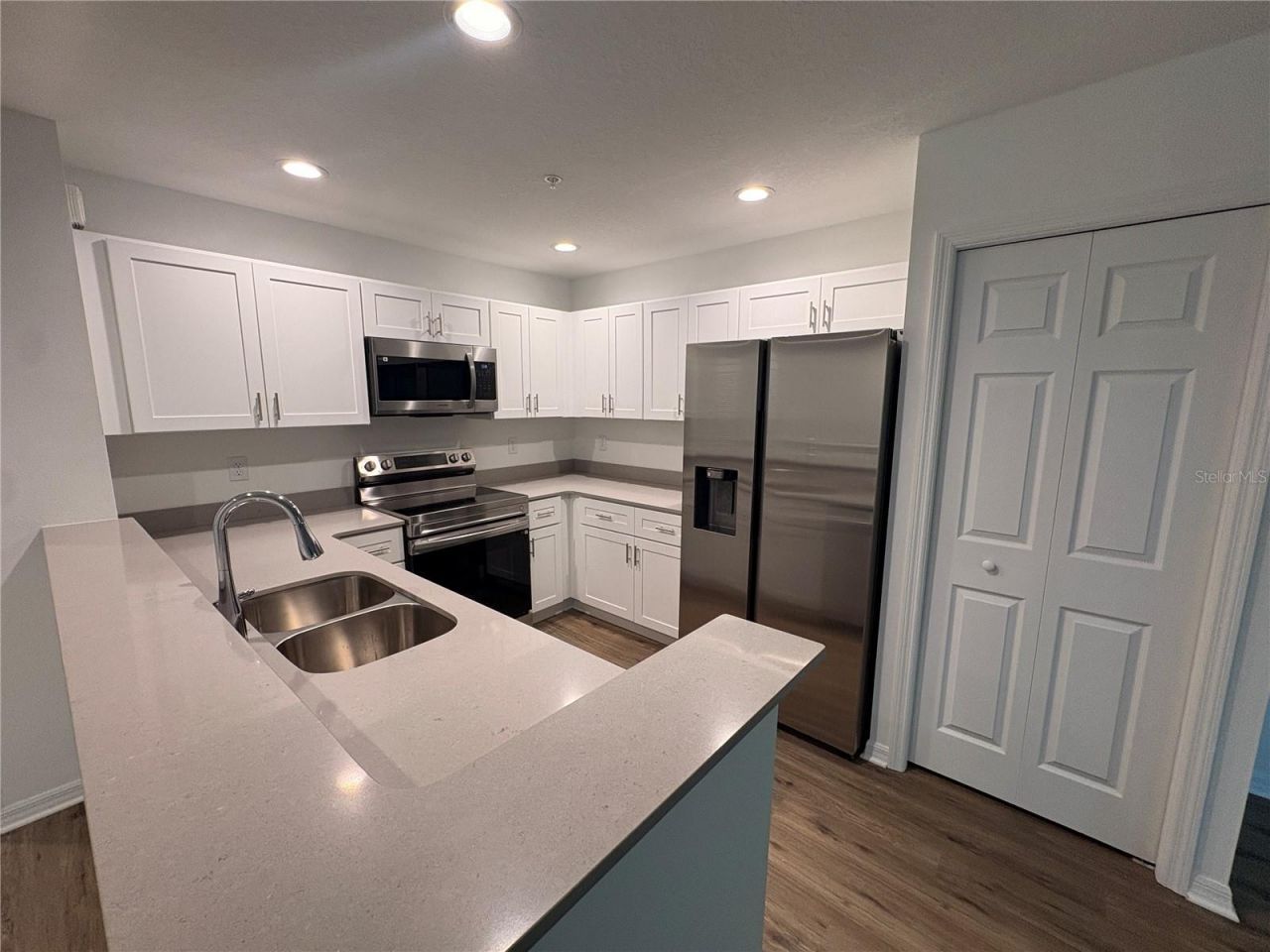 2525 6th Avenue Drive E, Bradenton, FL 34208 Photo