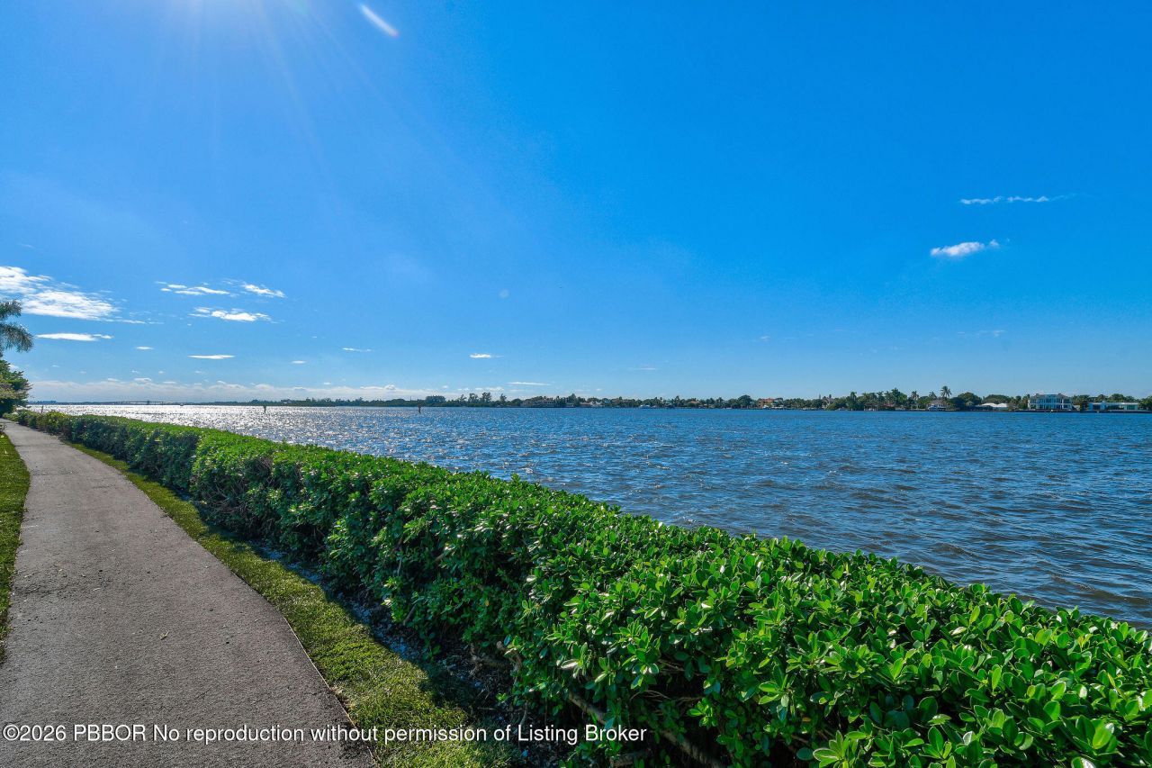 2180 Ibis Isle, Unit 12, Palm Beach, FL 33480 Photo