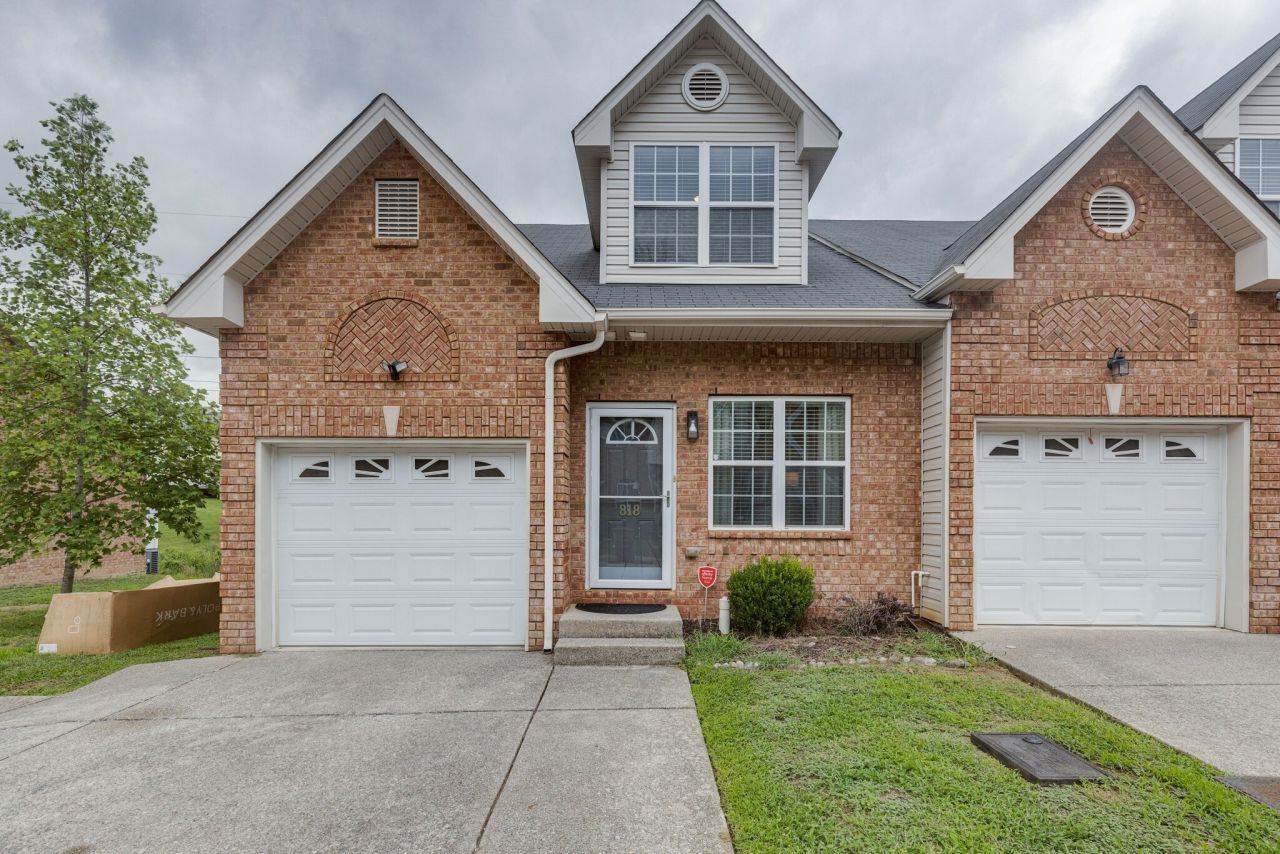 818 Spence Enclave Ln, Nashville, TN 37210 Main Photo