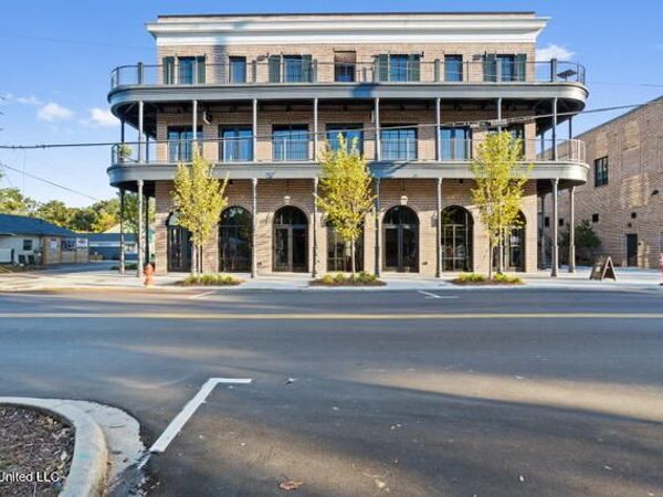 1515 Government Street, Ocean Springs, MS 39564