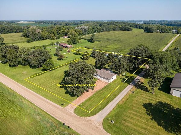 16796 220th Street , Hutchinson, MN 55350