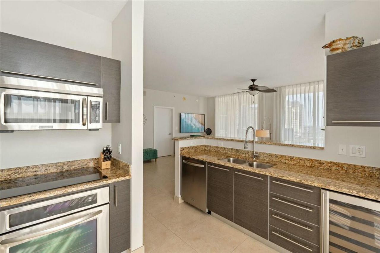 550 Okeechobee Boulevard, Unit 1001, West Palm Beach, FL 33401 Photo