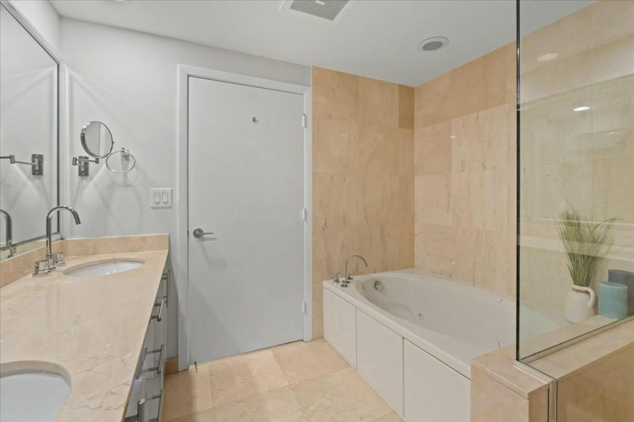 550 Okeechobee Boulevard, Unit 1001, West Palm Beach, FL 33401 Photo