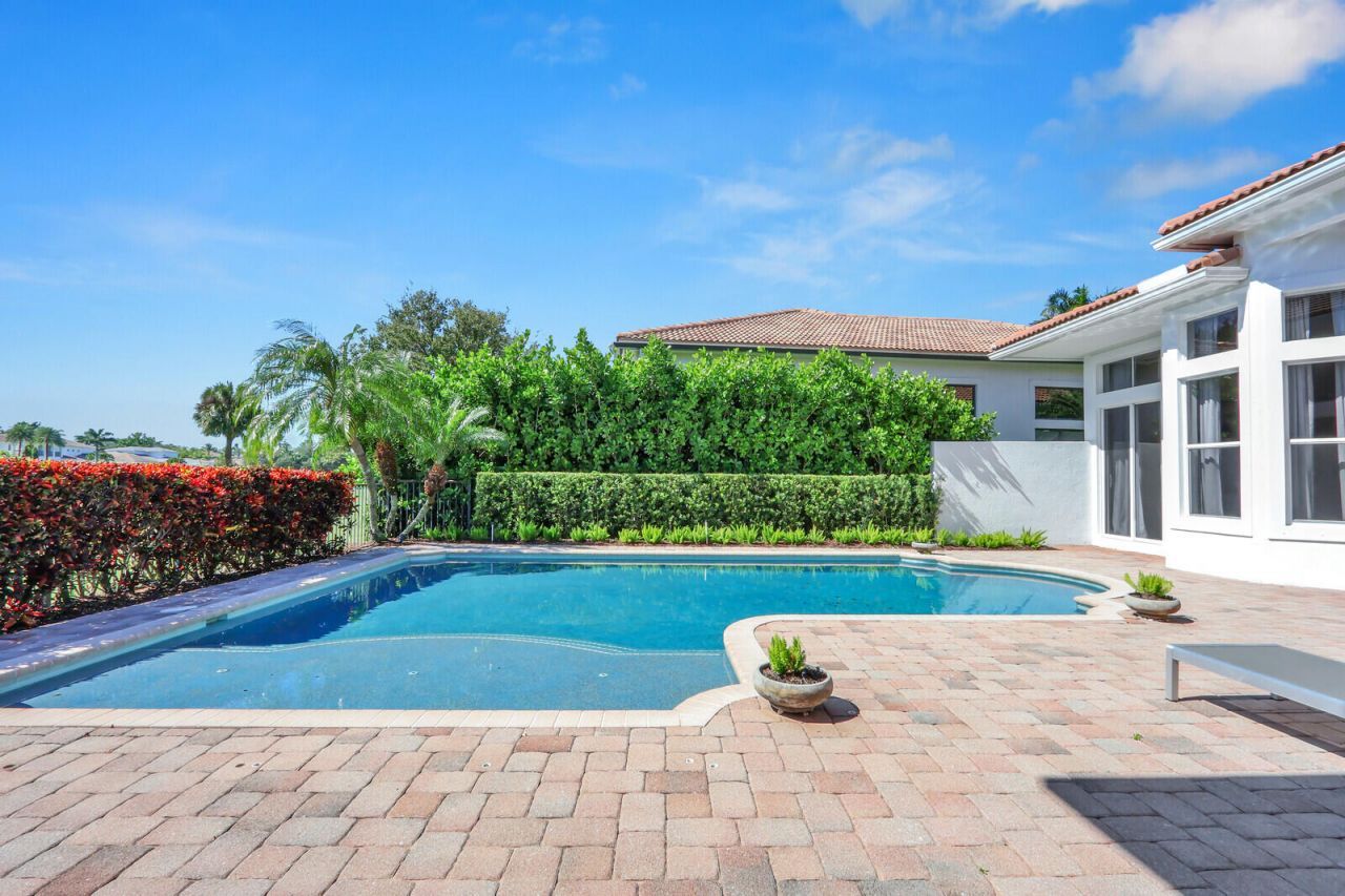 528 Les Jardin Drive, Palm Beach Gardens, FL 33410 Photo