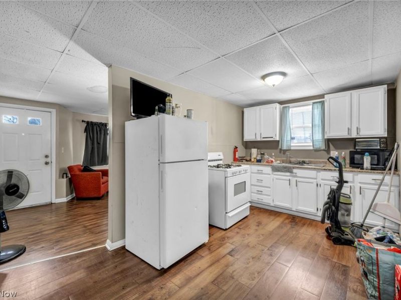 16224 Arcade Avenue, Cleveland, OH 44110 Photo 10