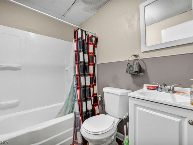 16224 Arcade Avenue, Cleveland, OH 44110 Photo 13